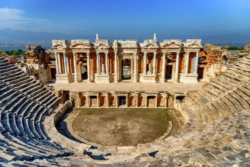 8. Hierápolis – História e Termas em Harmonia