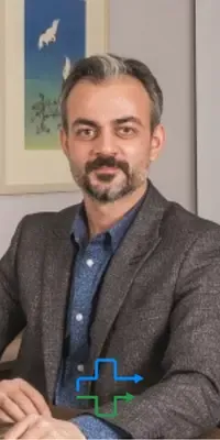 Dr. Hamit, cirurgião especializado em cirurgia bariátrica, com experiência em manga gástrica e bypass, ajudando pacientes na luta contra a obesidade.