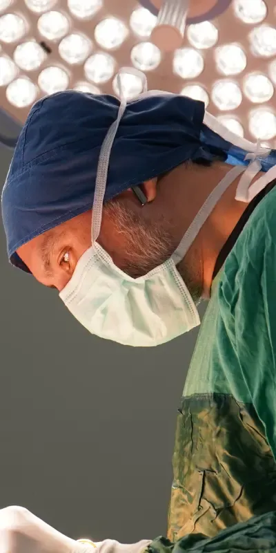 Oferece cirurgias estéticas na Turquia com segurança, modernidade e uma equipe médica especializada.