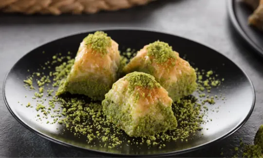 Comer como um local (meze, kebab, baklava)