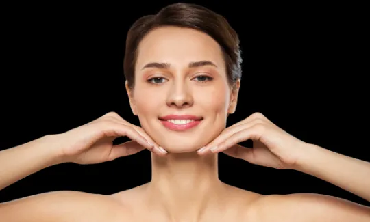 Bichectomia: redução da bola de Bichat para contorno do terço médio mais definido — imagem ilustrativa.